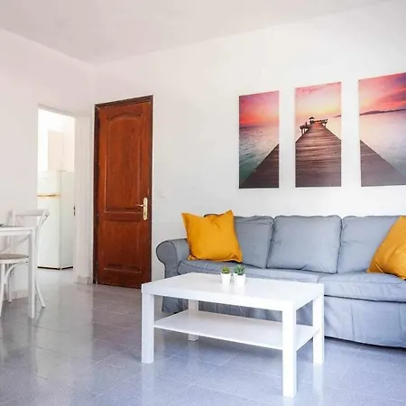 & * Arrecife (Lanzarote)